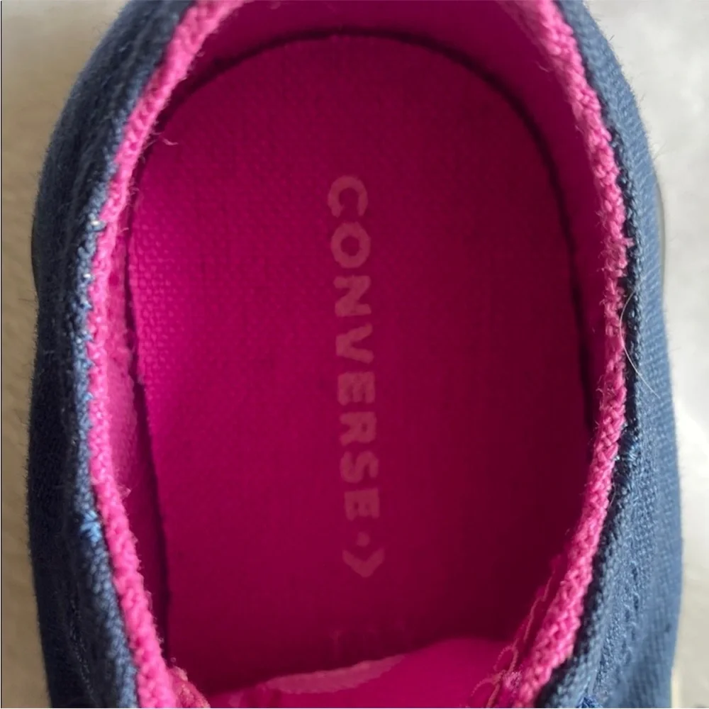 Converse Kids Navy and Pink Sneakers. Size 6